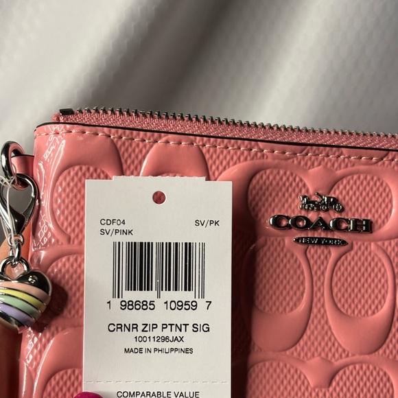 Coach Corner Zip Signature Patent Wristlet NWT - Picture 5 of 5